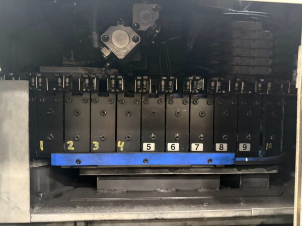 MAKINO E33 GRAPHITE VERTICAL MACHINING CENTER 4