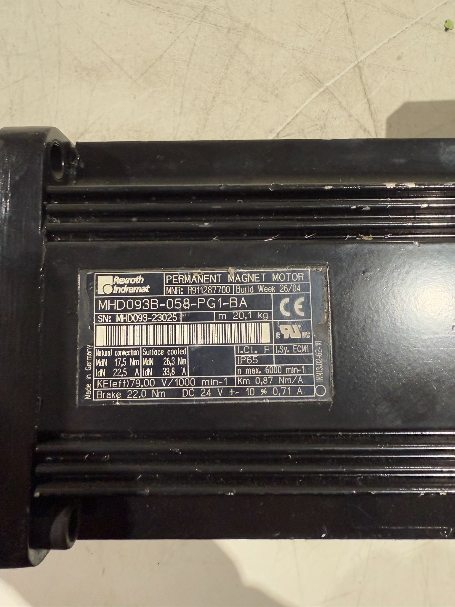 REXROTH INDRAMAT MHD093B-058-PG1-BA SERVO MOTOR USED 3