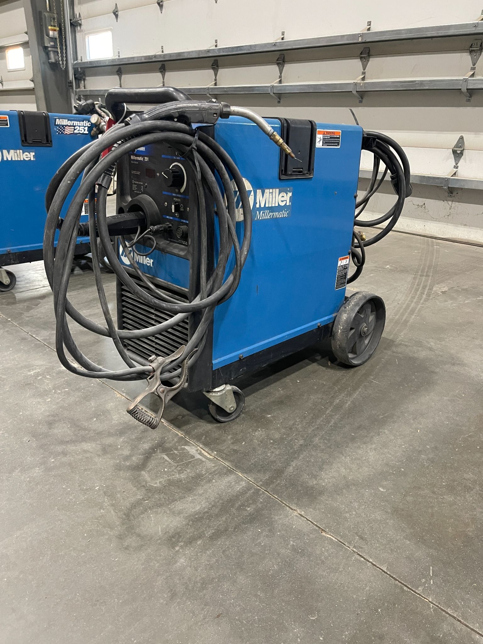 MILLER MILLERMATIC 251 USED 0