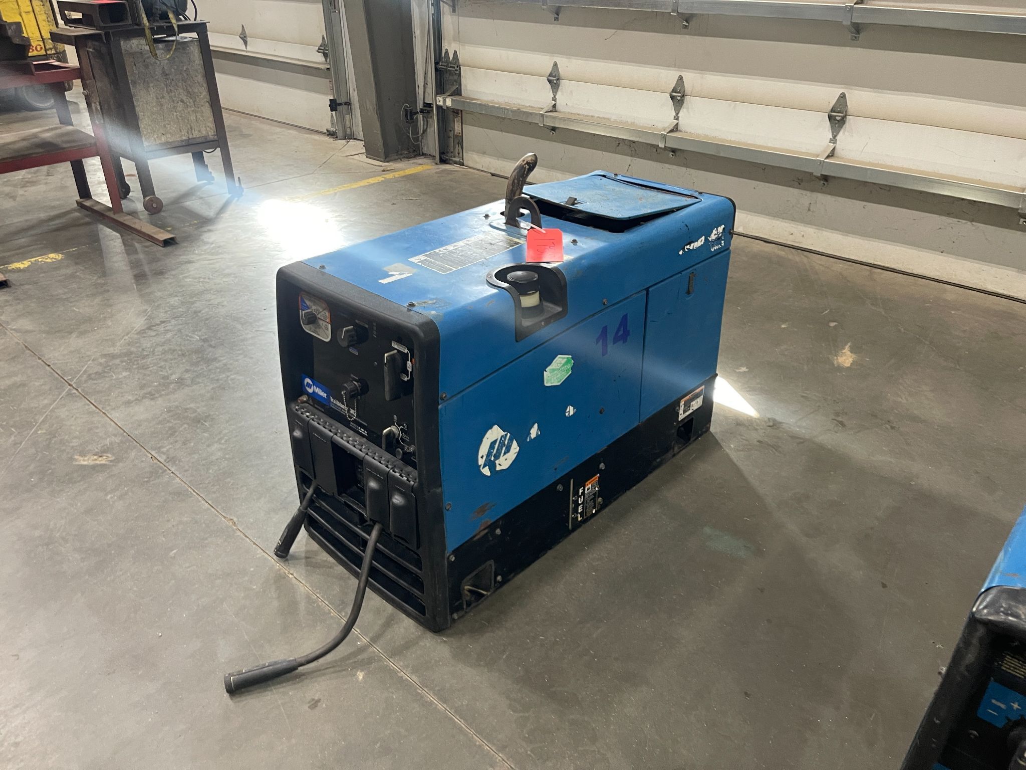 MILLER TRAILBLAZER 302 WELDER GENERATOR 10,000 WATTS 1
