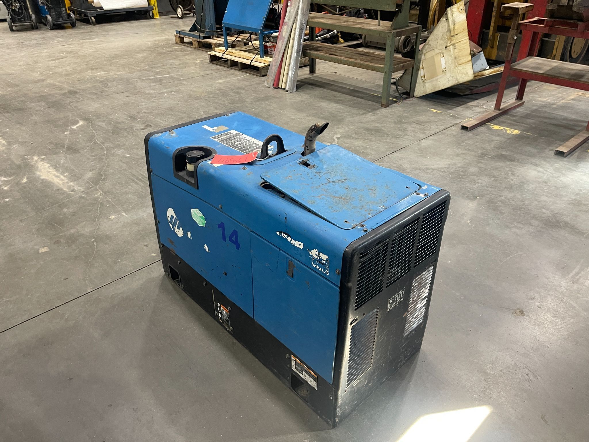 MILLER TRAILBLAZER 302 WELDER GENERATOR 10,000 WATTS 2