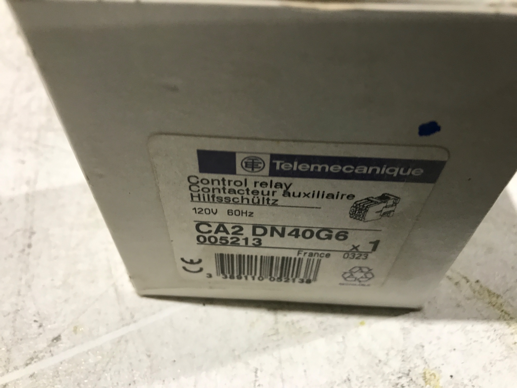 TELEMECANIQUE CONTROL RELAY CA2 DN40G6 NEW 1