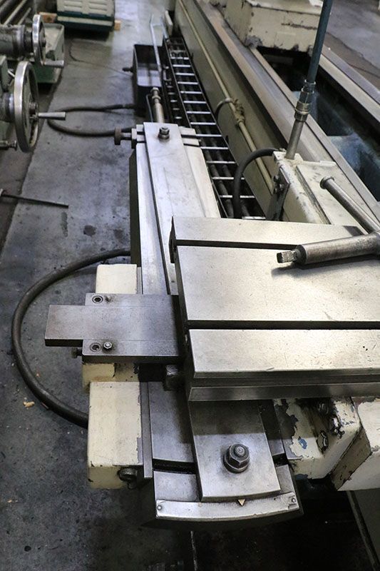 1970's MAZAK 30-200 HEAVY DUTY ENGINE LATHE USED 11