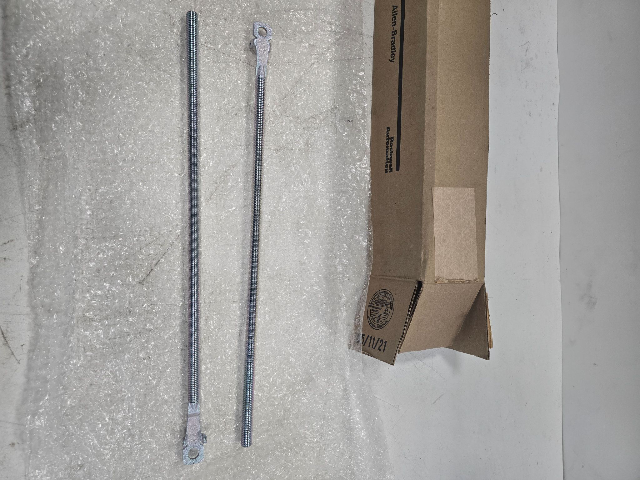 ALLEN BRADLEY 1494V LONG LGTH CONN ROD KIT NEW 3