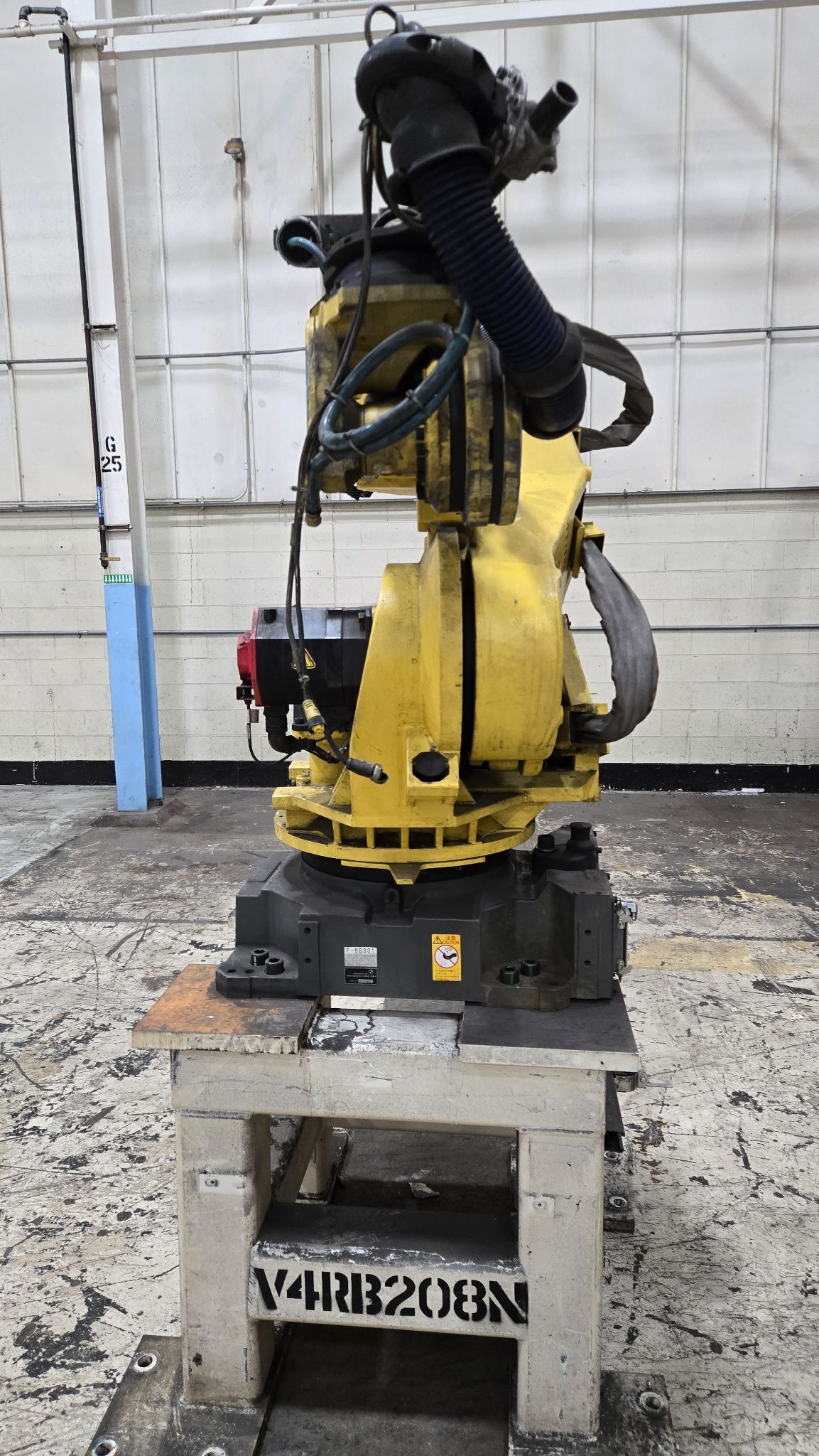 FANUC R2000IB/210F W/ R-30IA Controls USED 0