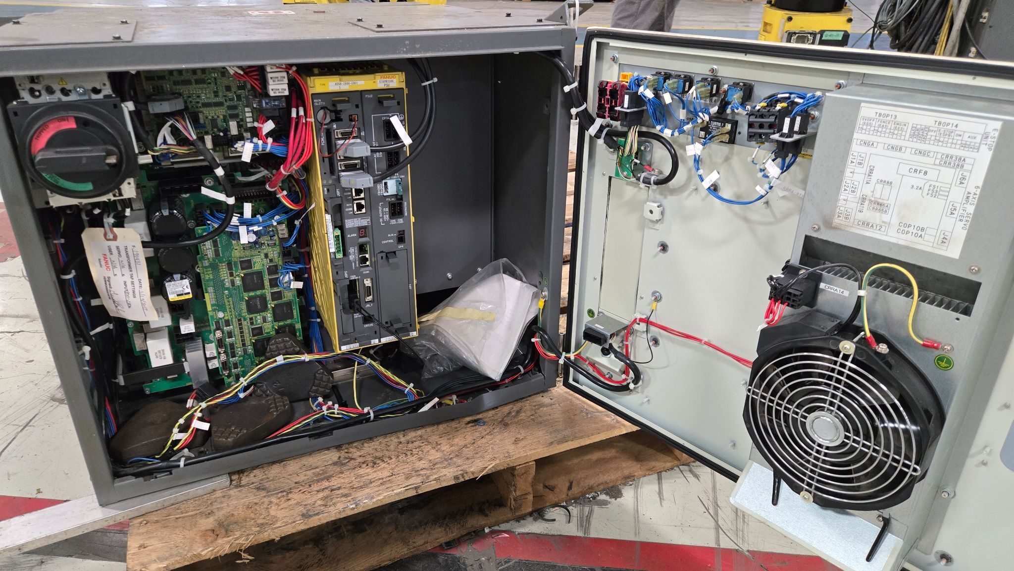 FANUC M-20IA/20M ROBOT + R30IB CONTROLLER MISSING TEACH PENDANT USED 5