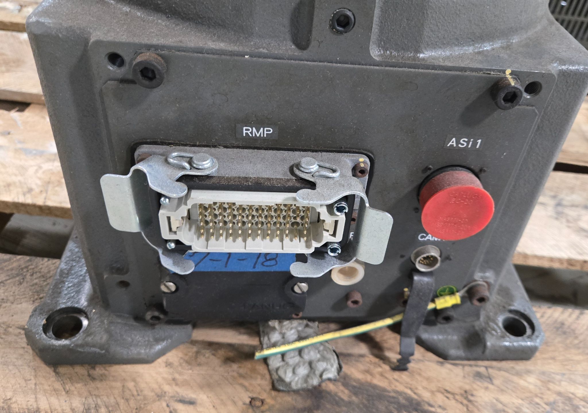 FANUC M-20IA/20M ROBOT + R30IB CONTROLLER MISSING TEACH PENDANT USED 7