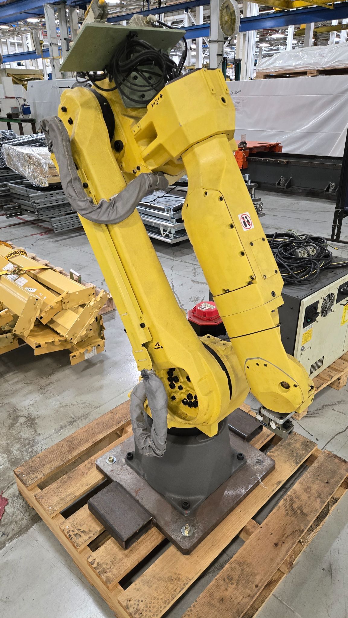 FANUC M-20IA ROBOT / R30IB CONTROLLER MISSING TEACH PENDANT USED 1