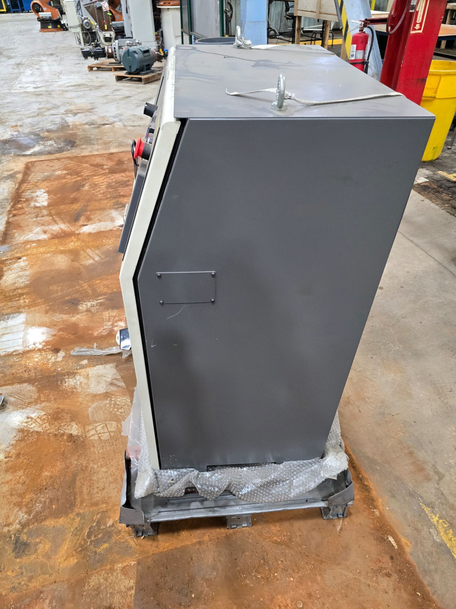 FANUC M-900IB-400L ROBOT + R30IB CONTROLLER USED 14