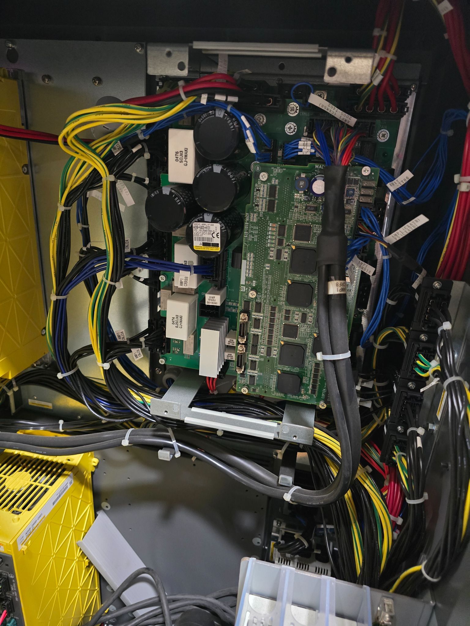 FANUC M-900IB-400L ROBOT + R30IB CONTROLLER USED 19