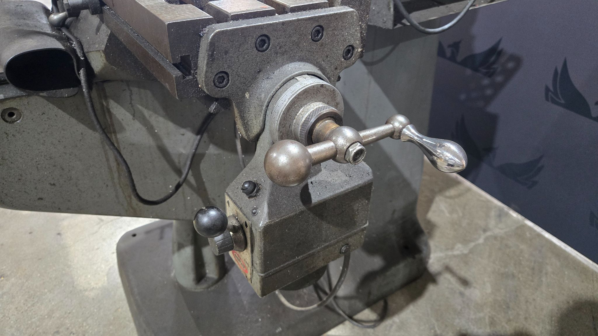 BRIDGEPORT SERIES I VERTICAL MILL USED 2