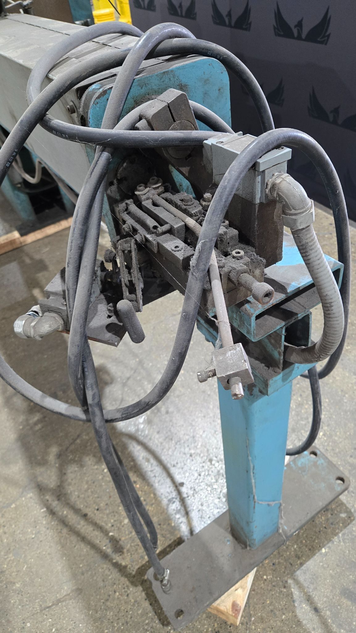LUBOW WIRE STRAIGHTENER/CUTOFF MACHINE USED 1