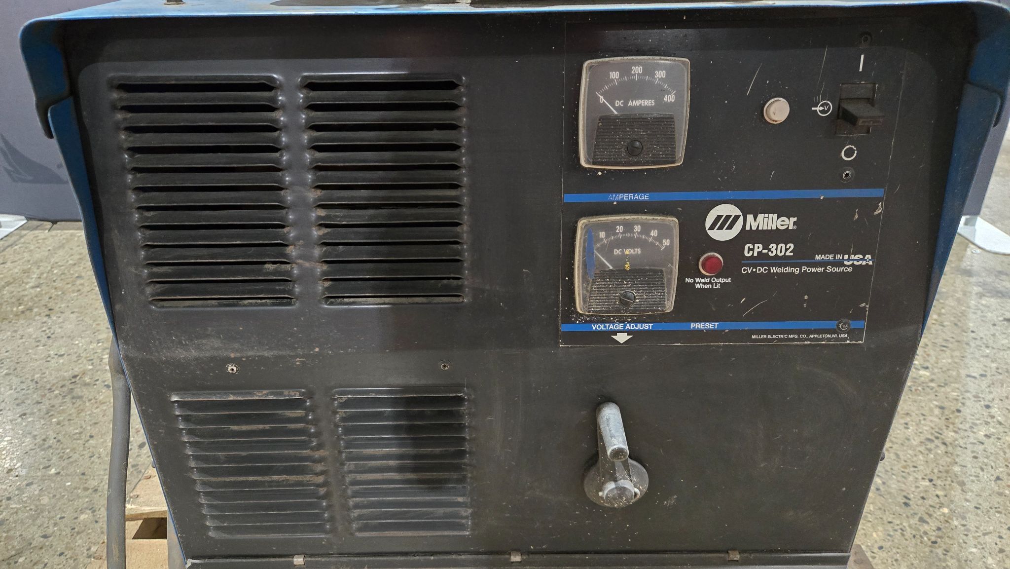 MILLER CP-302 MIG WELDER WITH MILLER 60 SERIES WIRE FEEDER USED 1