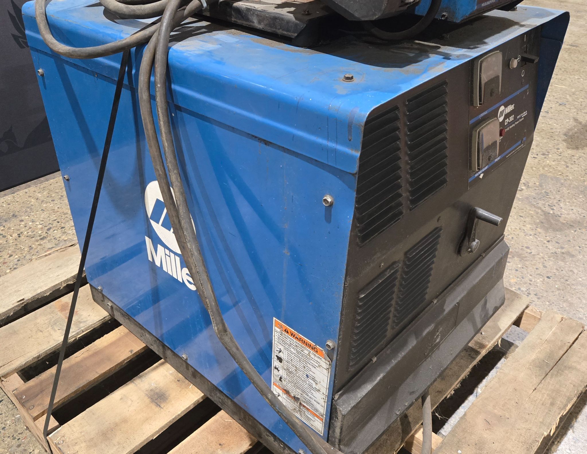 MILLER CP-302 MIG WELDER WITH MILLER 60 SERIES WIRE FEEDER USED 3