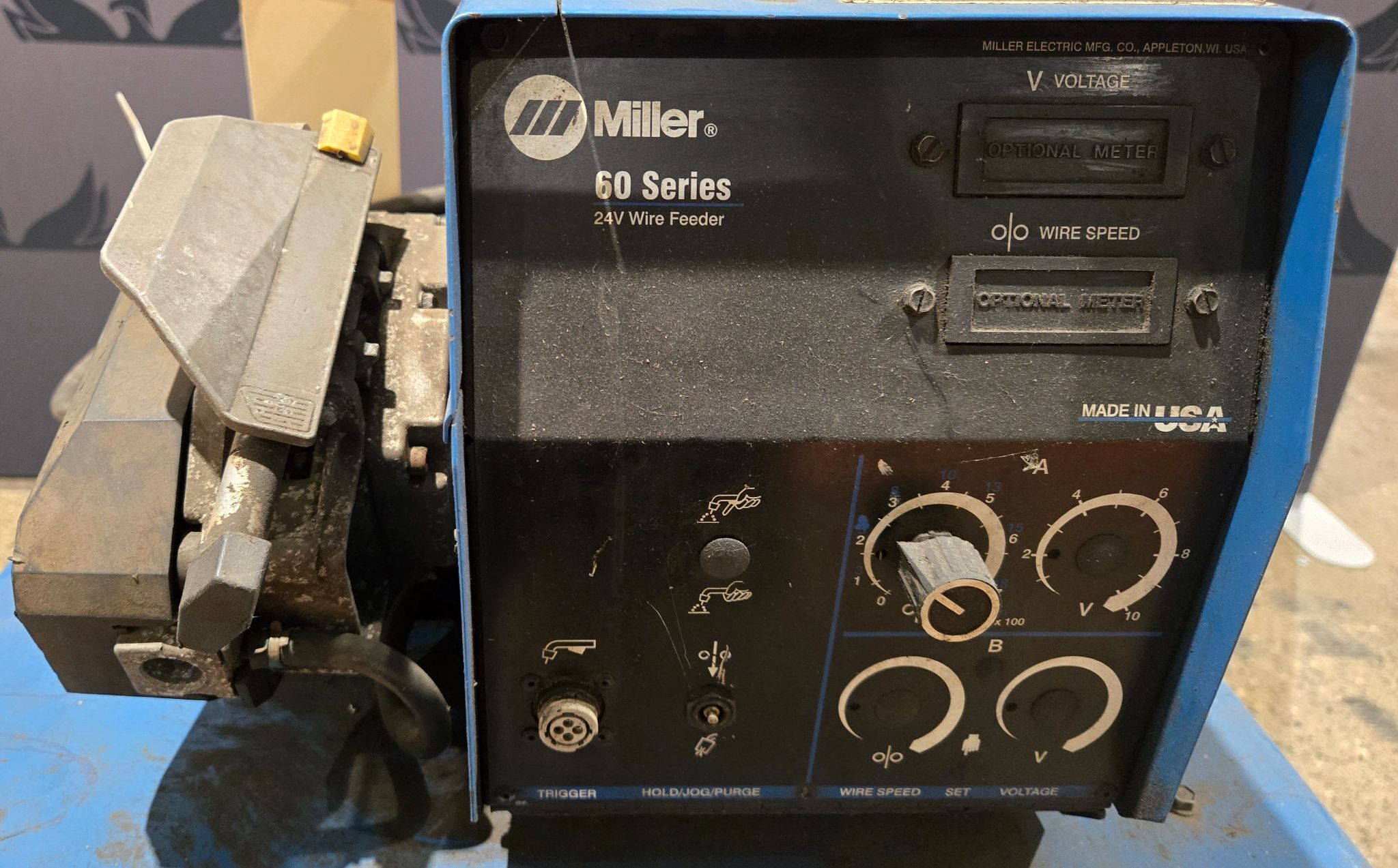 MILLER CP-302 MIG WELDER WITH MILLER 60 SERIES WIRE FEEDER USED 5