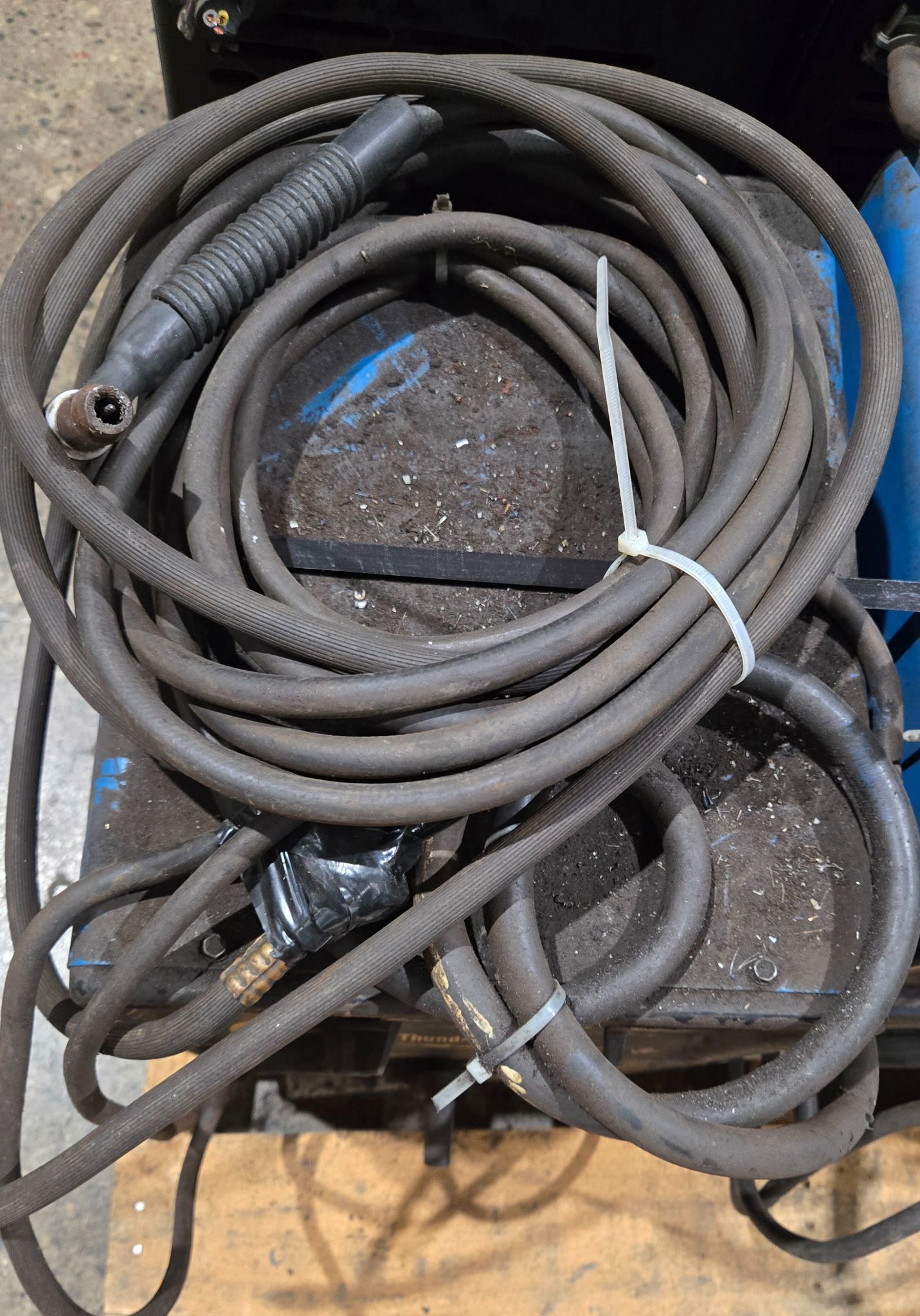 MILLER THUNDERBOLT XL 300 ARC WELDER USED 200/300 AMP POWER SOURCE 2