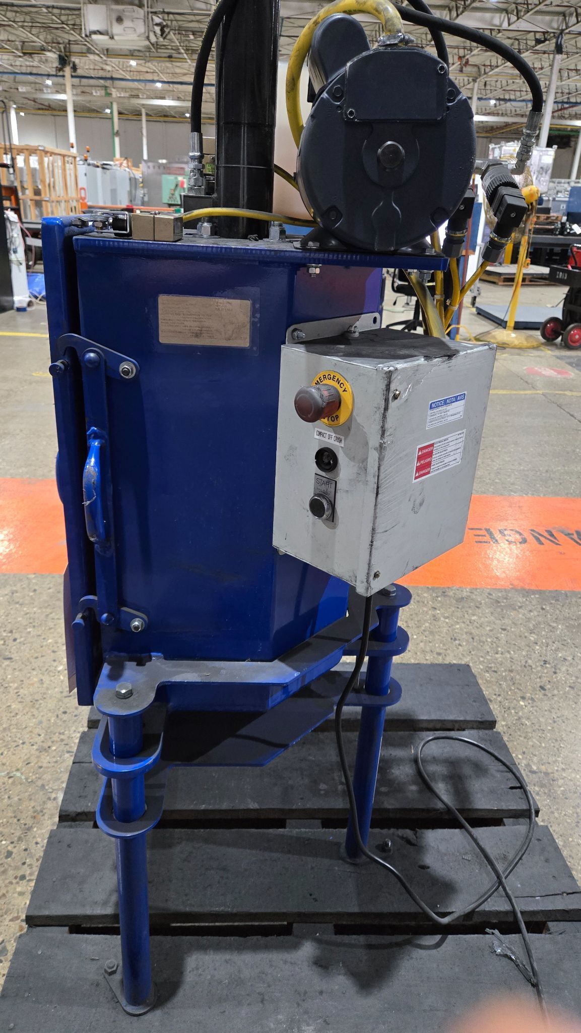 ZORIN HPC-405 5G HYDRAULIC PAIL CRUSHER USED 115V 1