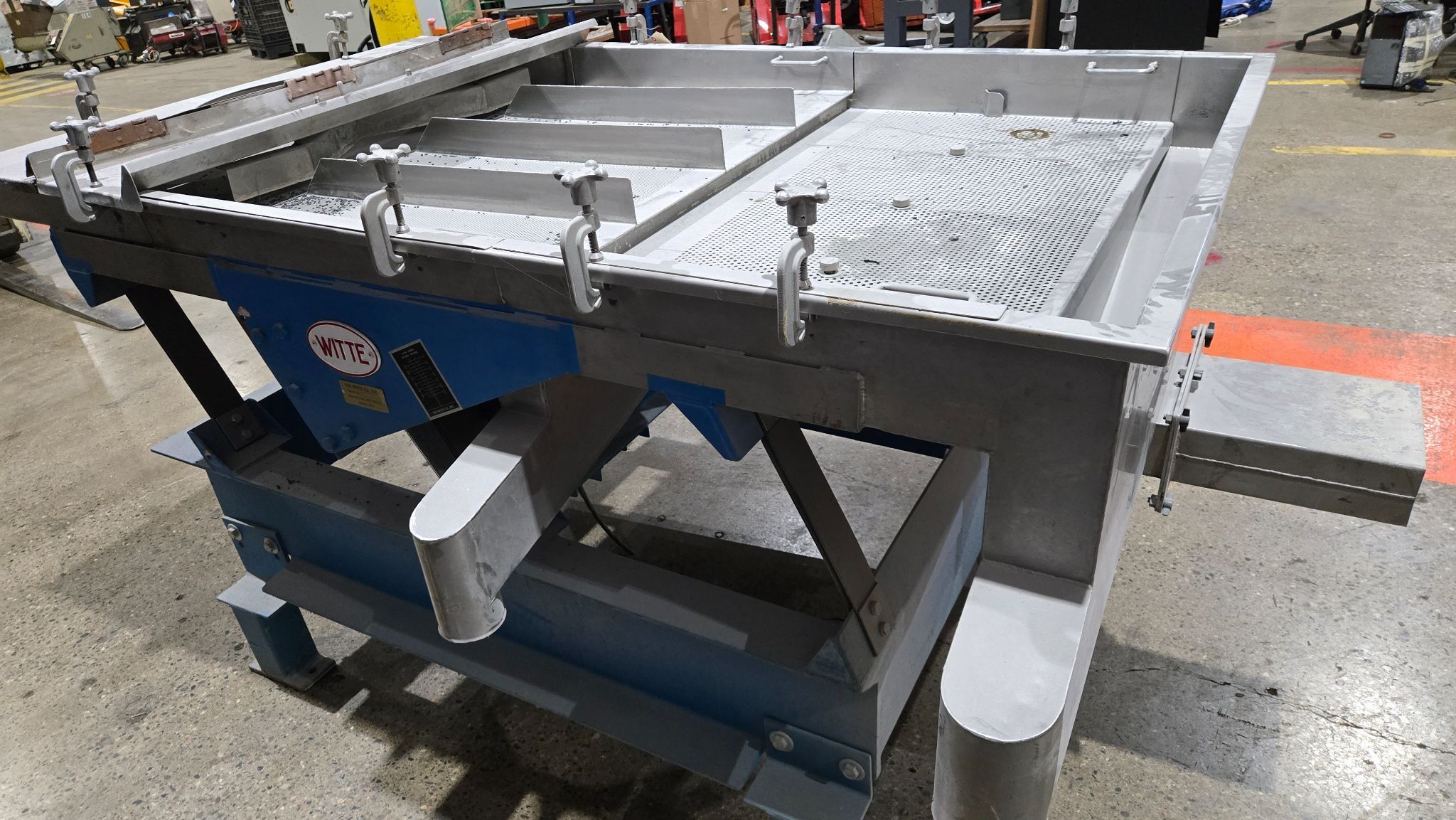 WITTE LINEAR VIBRATING SCREEN TABLE 700 - 900 RPM USED 3