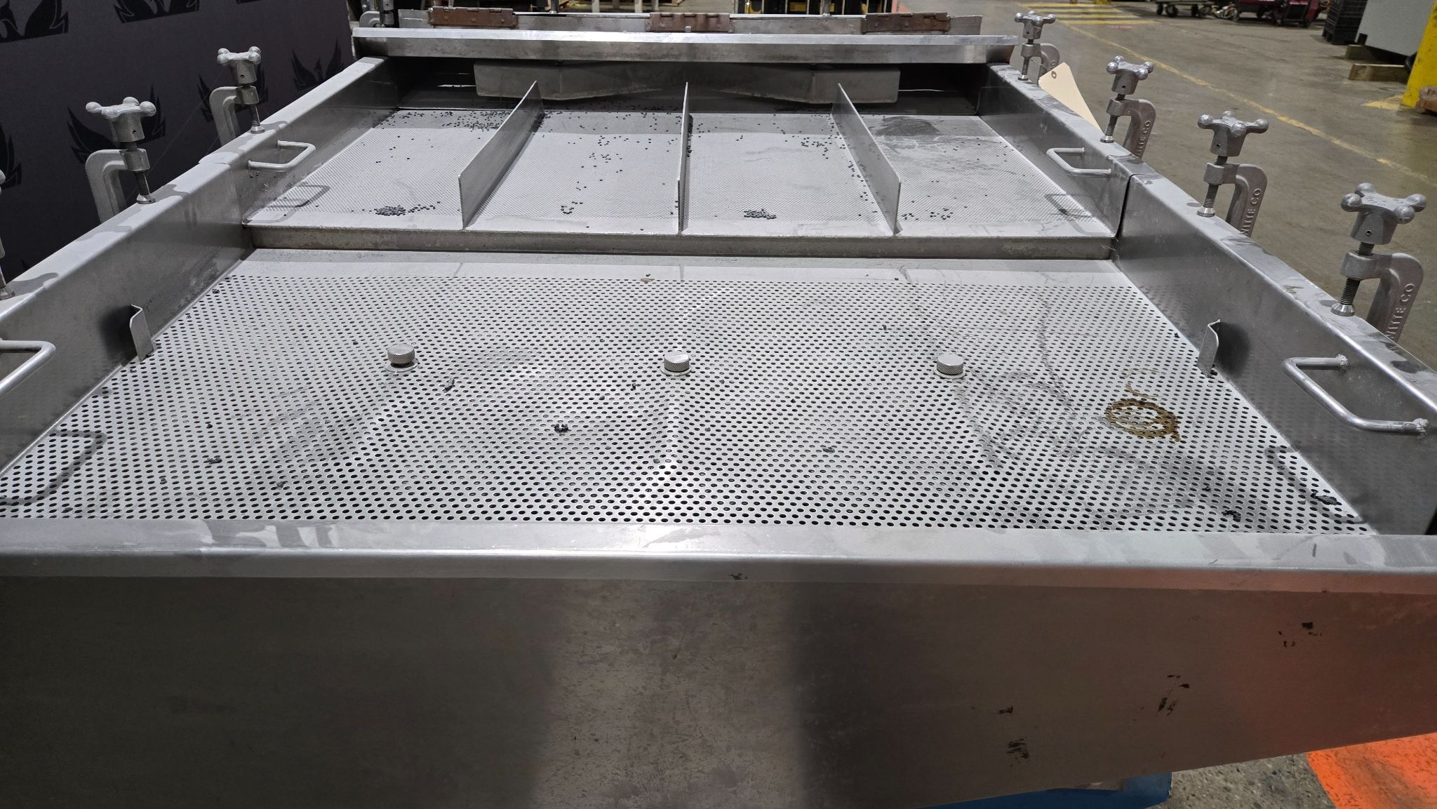 WITTE LINEAR VIBRATING SCREEN TABLE 700 - 900 RPM USED 6