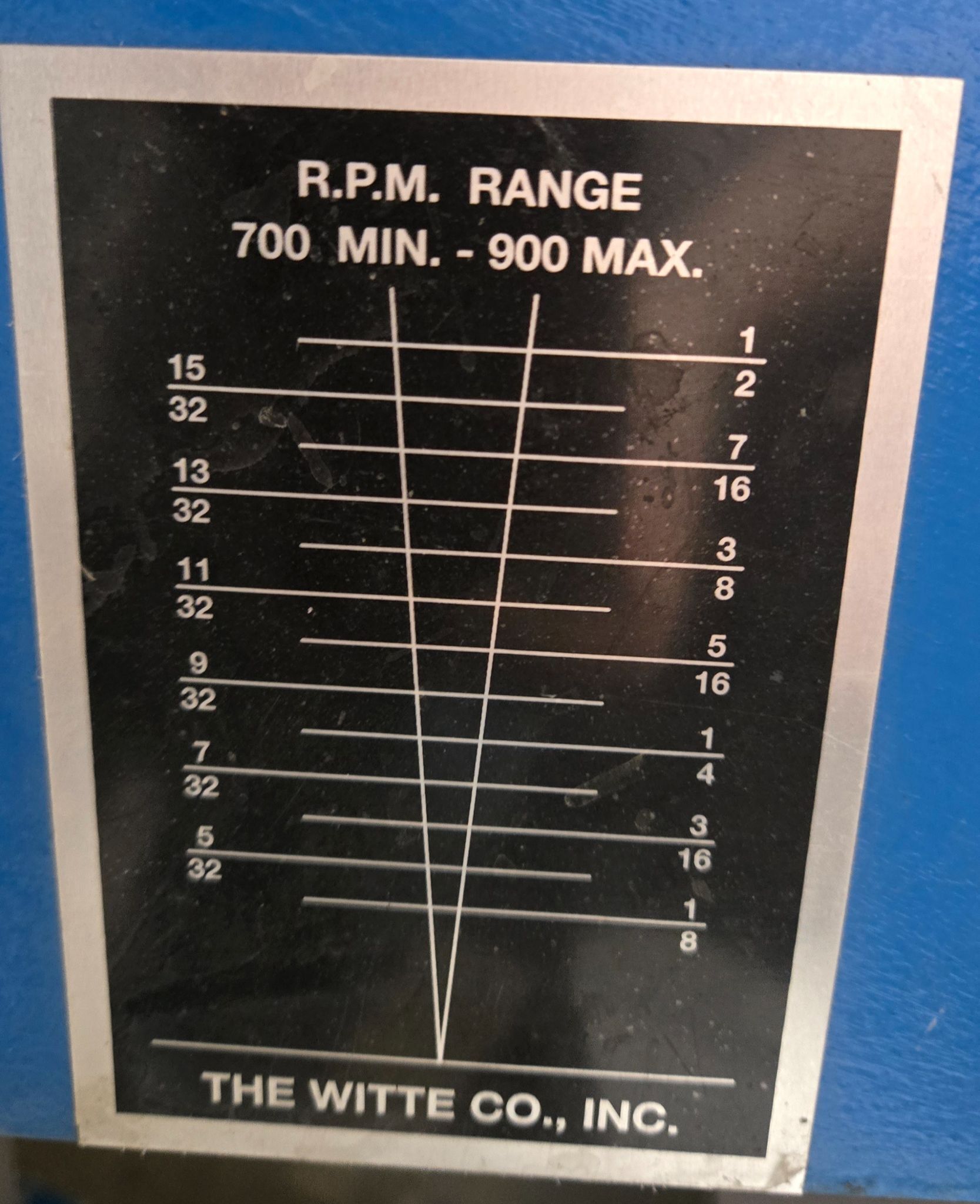 WITTE LINEAR VIBRATING SCREEN TABLE 700 - 900 RPM USED 9