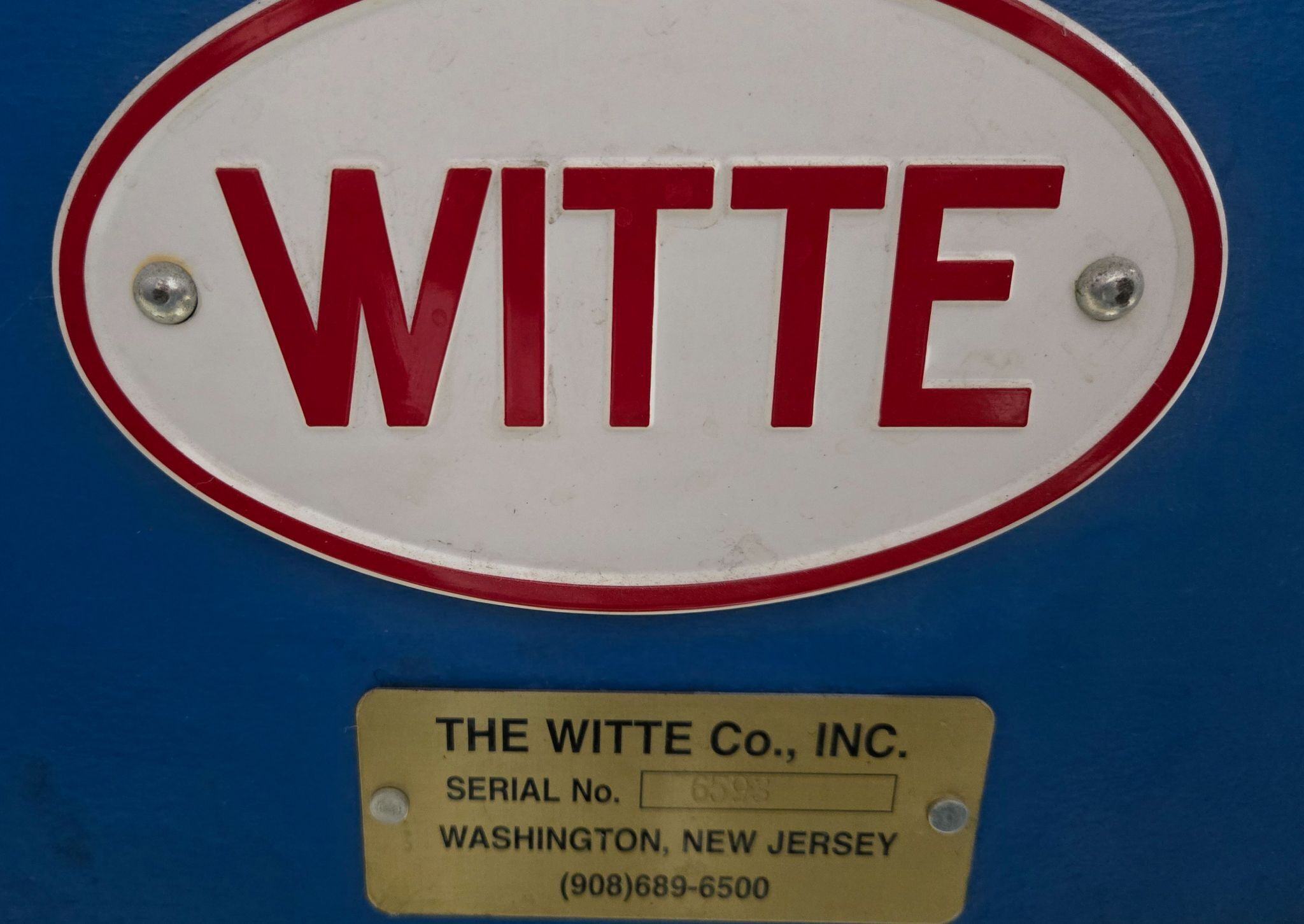 WITTE LINEAR VIBRATING SCREEN TABLE 700 - 900 RPM USED 10