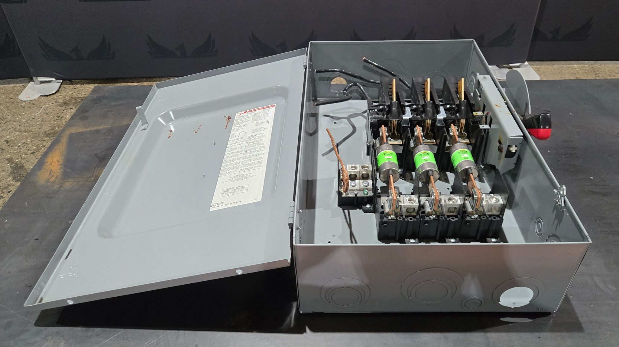 SQUARE D H364N DISCONNECT SWITCH USED 3