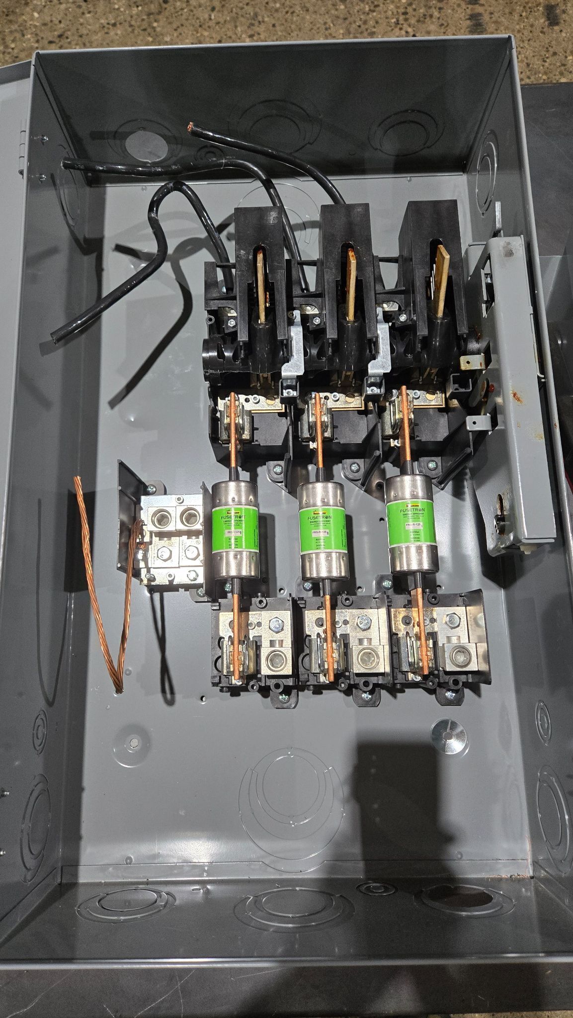 SQUARE D H364N DISCONNECT SWITCH USED 4