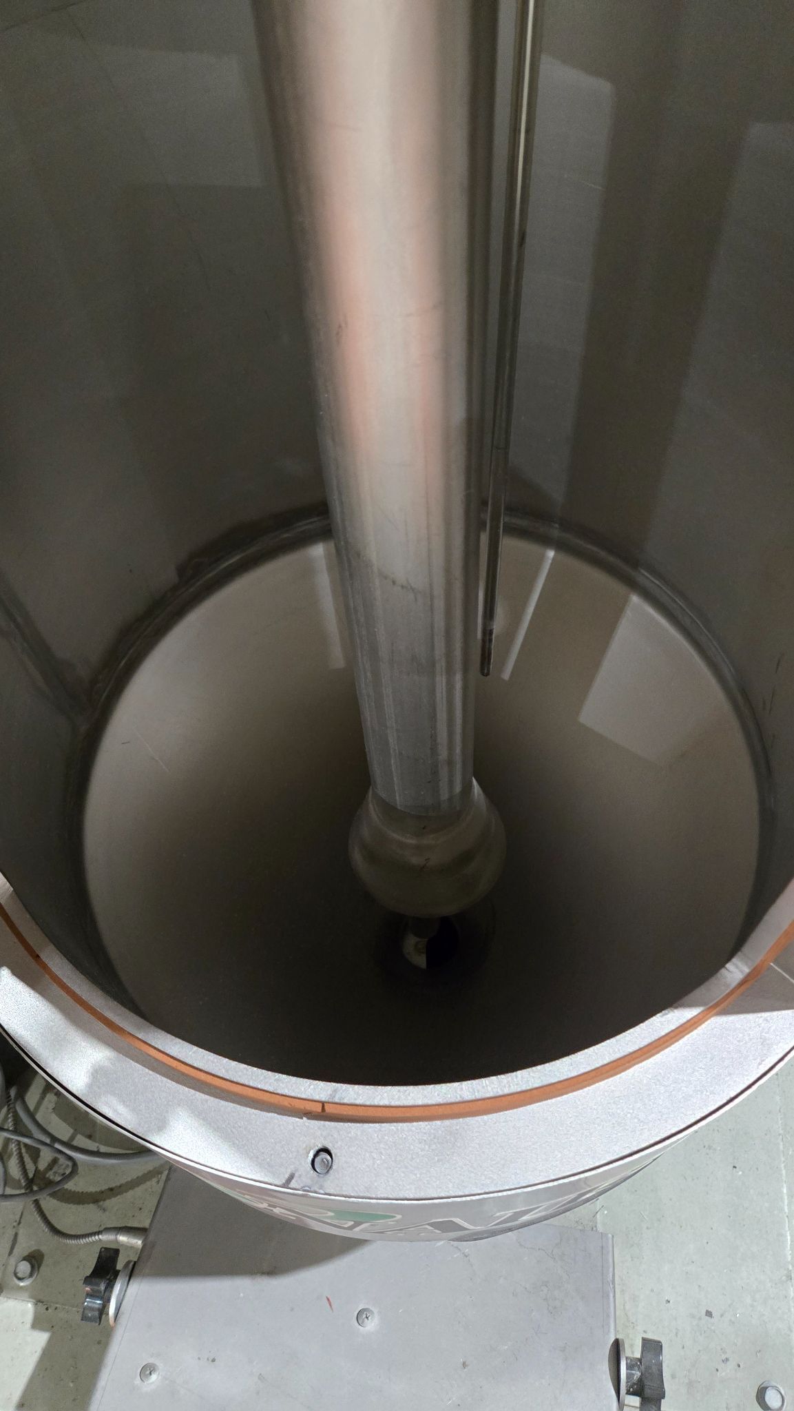 CONAIR CH16-4/SP Triple Hopper Resin Dryer Unit USED 7