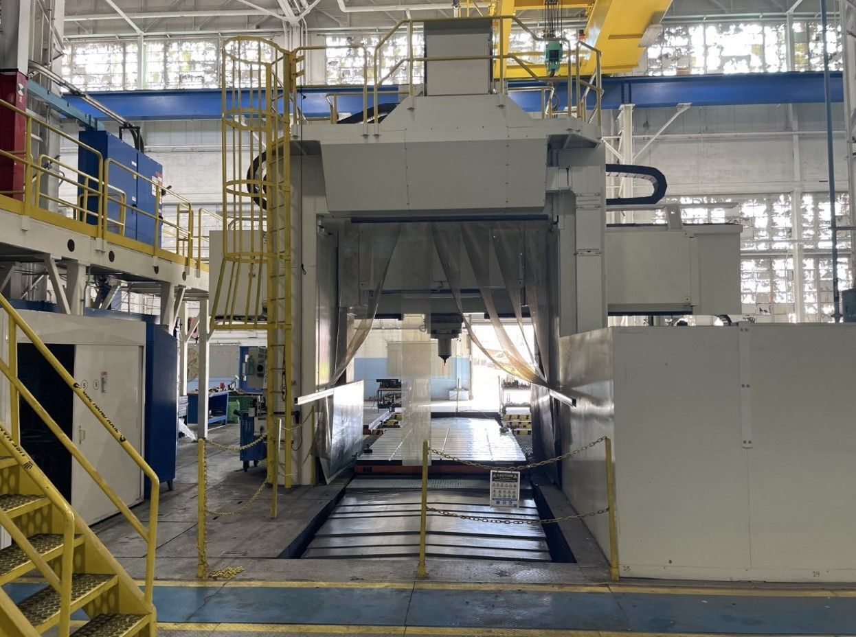 Ingersoll MasterMill 5-Axis CNC Bridge Mill, X-196" w/Pallet Shuttle USED 3