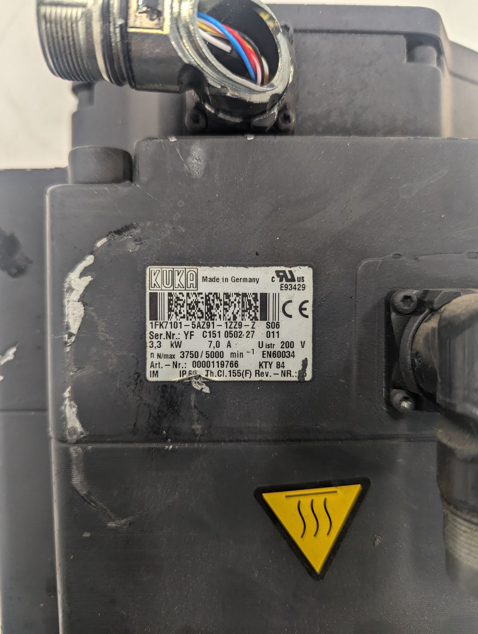 KUKA 1FK7101-5AZ91-1ZZ9-Z S06 SERVO MOTOR USED/DAMAGED UPPER CONNECTOR 1