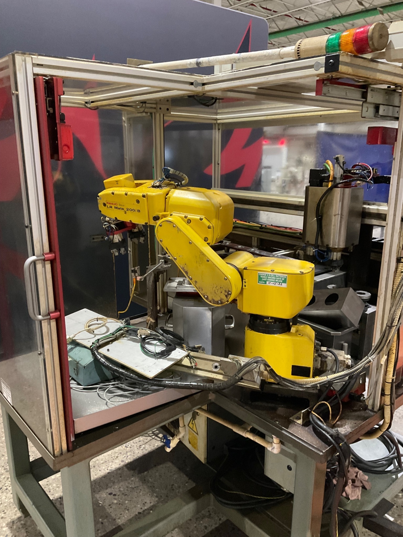 ROBOTIC WASH CELL WITH FANUC LR MATE 200IB/ RJ3ib MATE CONTROLLER 11
