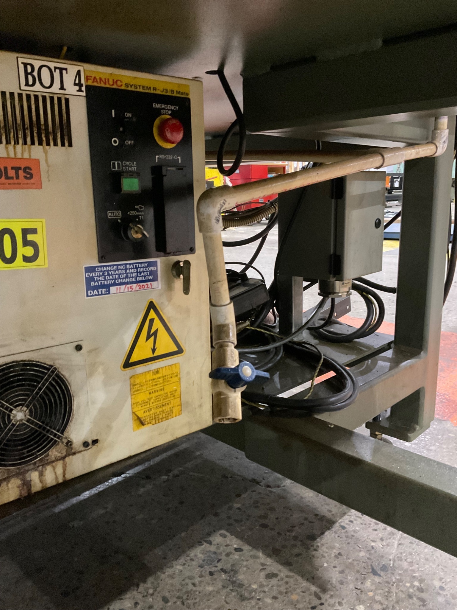 ROBOTIC WASH CELL WITH FANUC LR MATE 200IB/ RJ3ib MATE CONTROLLER 8
