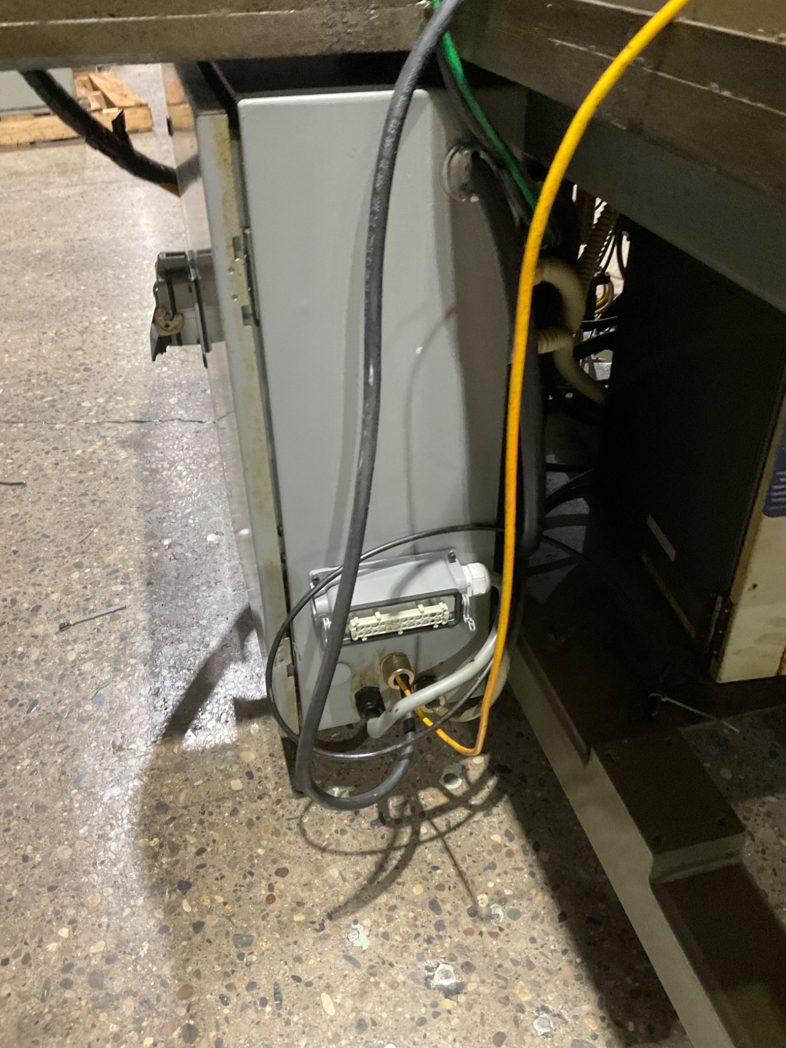 ROBOTIC WASH CELL WITH FANUC LR MATE 200IB/ RJ3ib MATE CONTROLLER 7