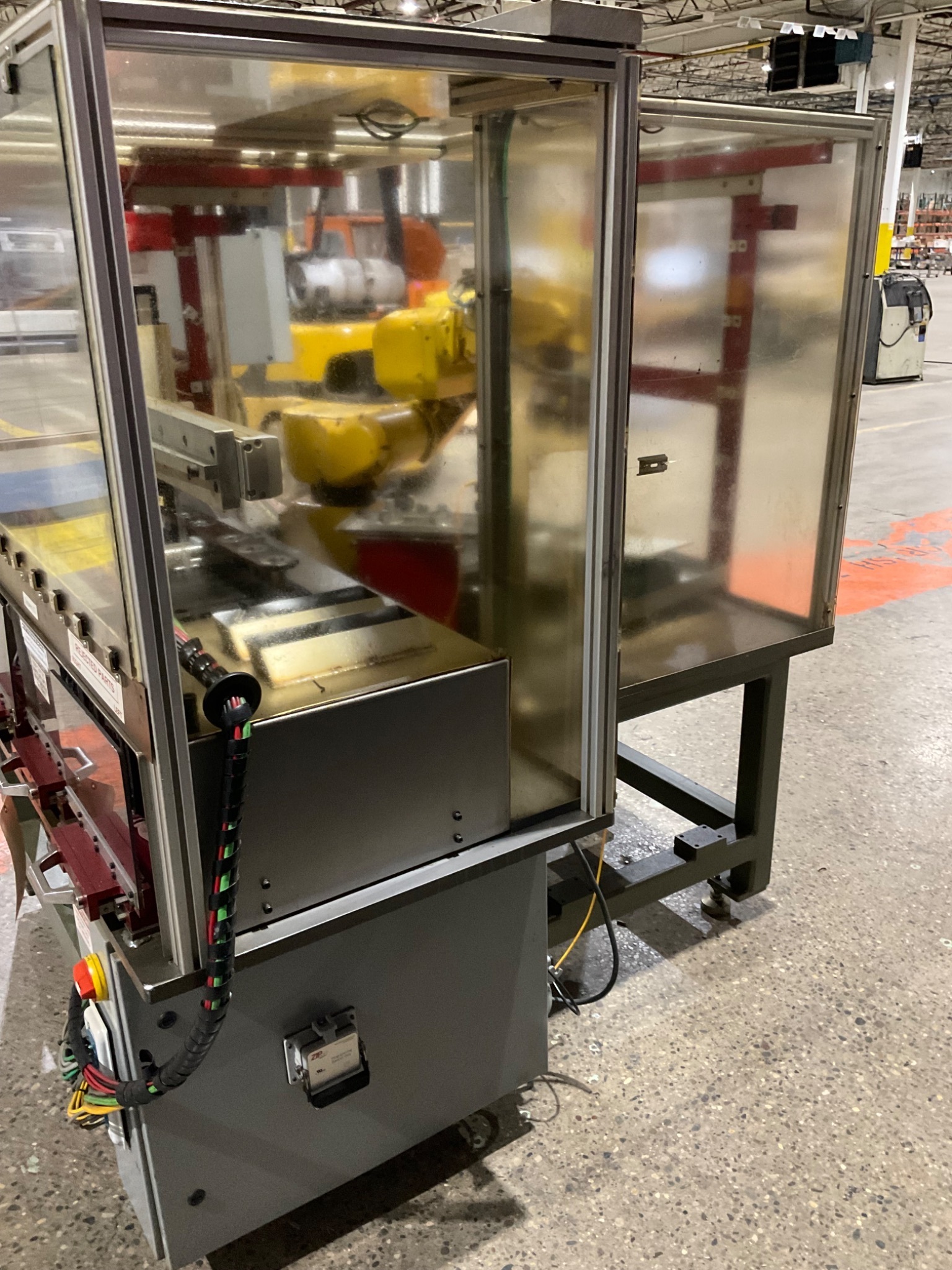 ROBOTIC WASH CELL WITH FANUC LR MATE 200IB/ RJ3ib MATE CONTROLLER 6