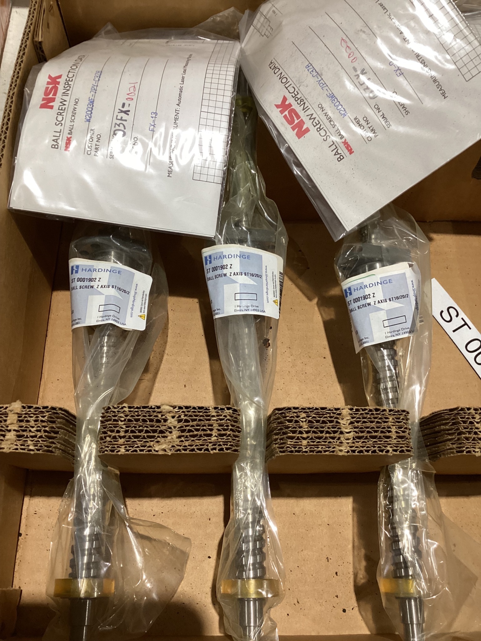 NSK BALL SCREWS W2003WF-7PY-C3Z8 NEW 1