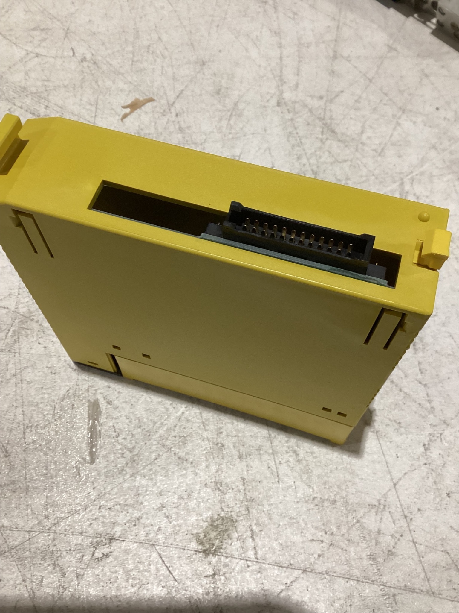 FANUC PLC MODULE AID16D NEW 2