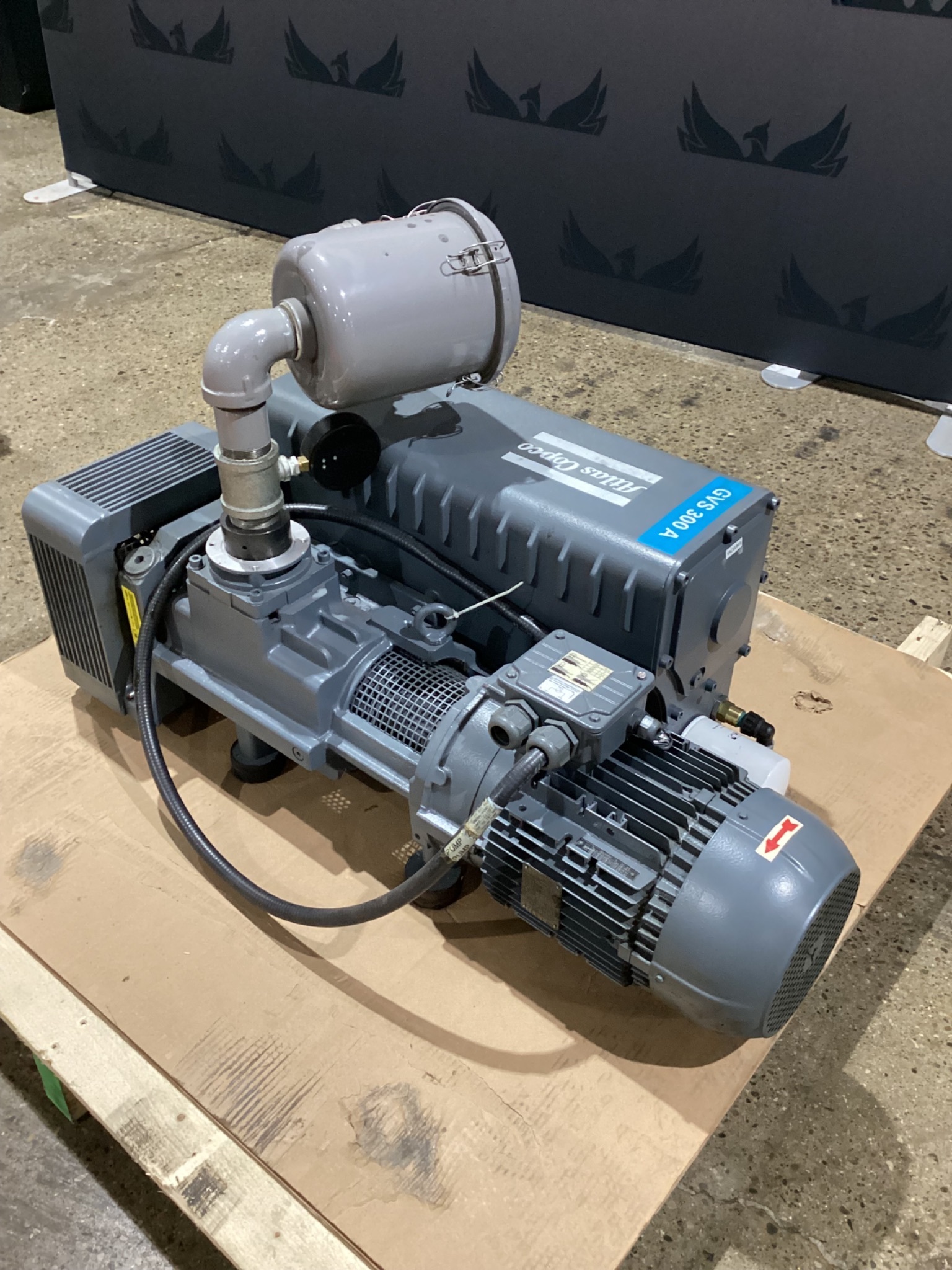 ATLAS COPCO GVS300A-3002615031 VACUUM PUMP WITH MOTOR USED, 2021 1