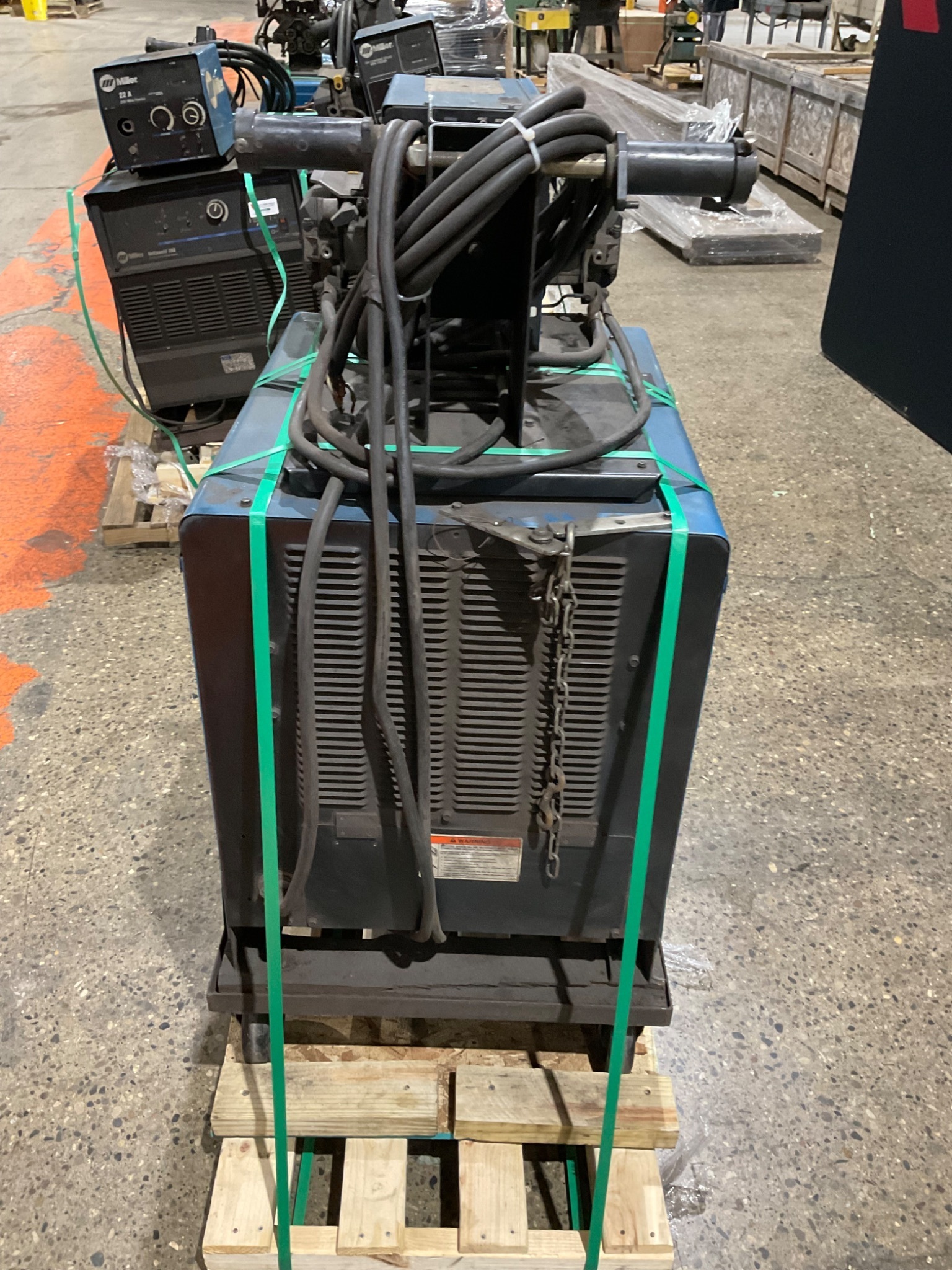 MILLER CP-302 WELDER W 60SERIES WIRE FEEDER USED 6