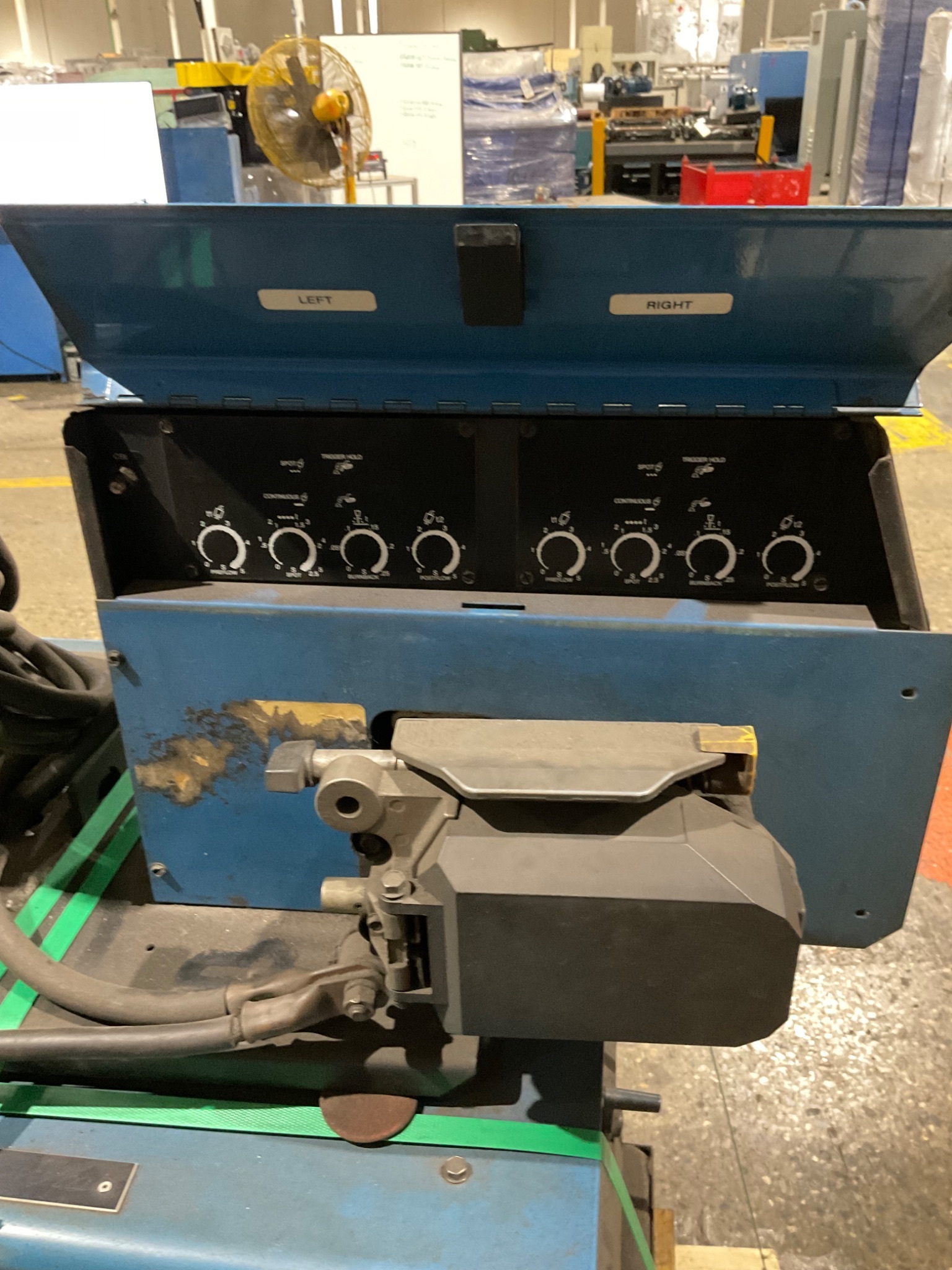 MILLER CP-302 WELDER W 60SERIES WIRE FEEDER USED 3