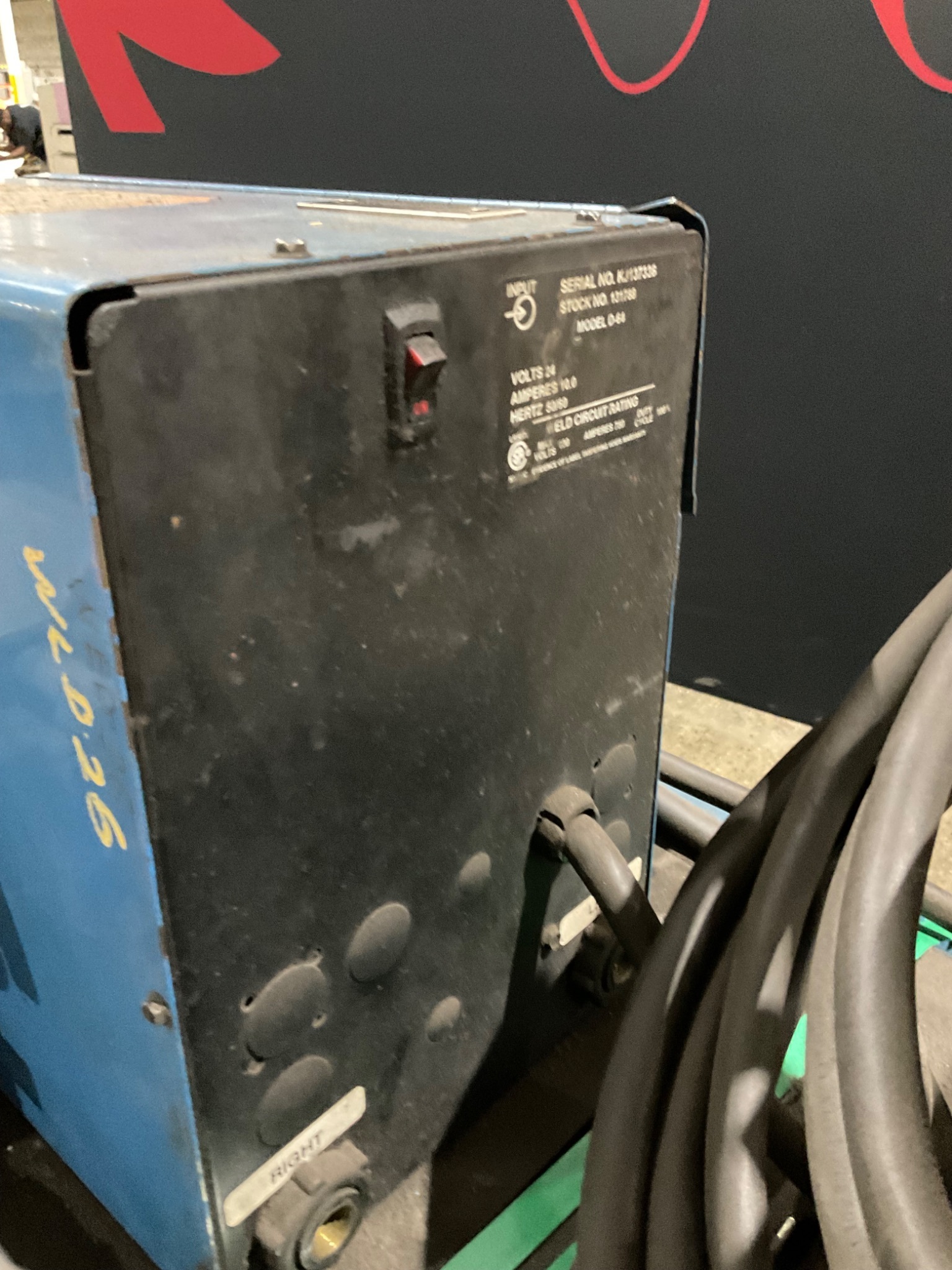 MILLER CP-302 WELDER W 60SERIES WIRE FEEDER USED 2