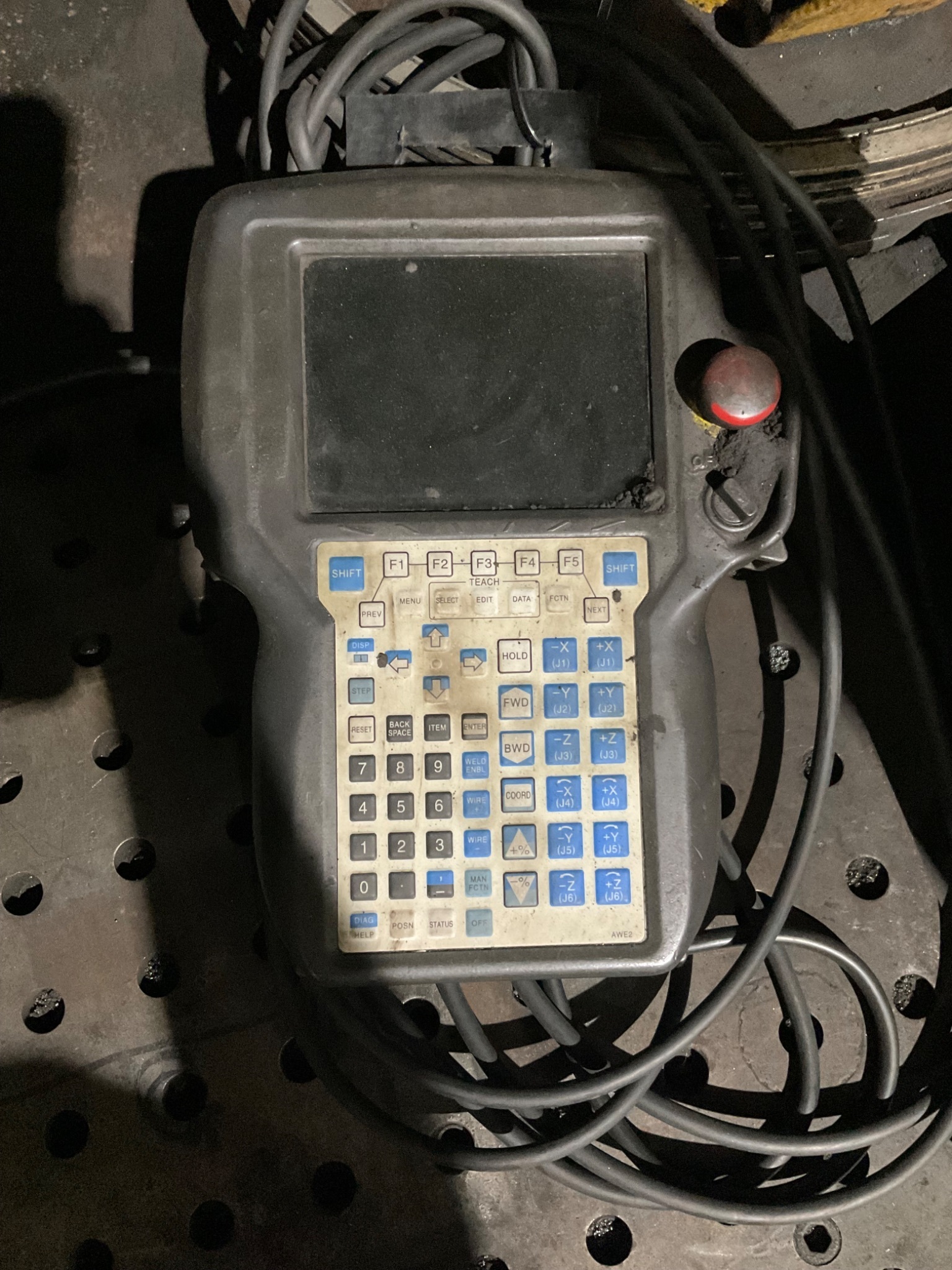 LINCOLN ELECTRIC SYSTEM 10 MIG CELL FANUC ROBOT 10