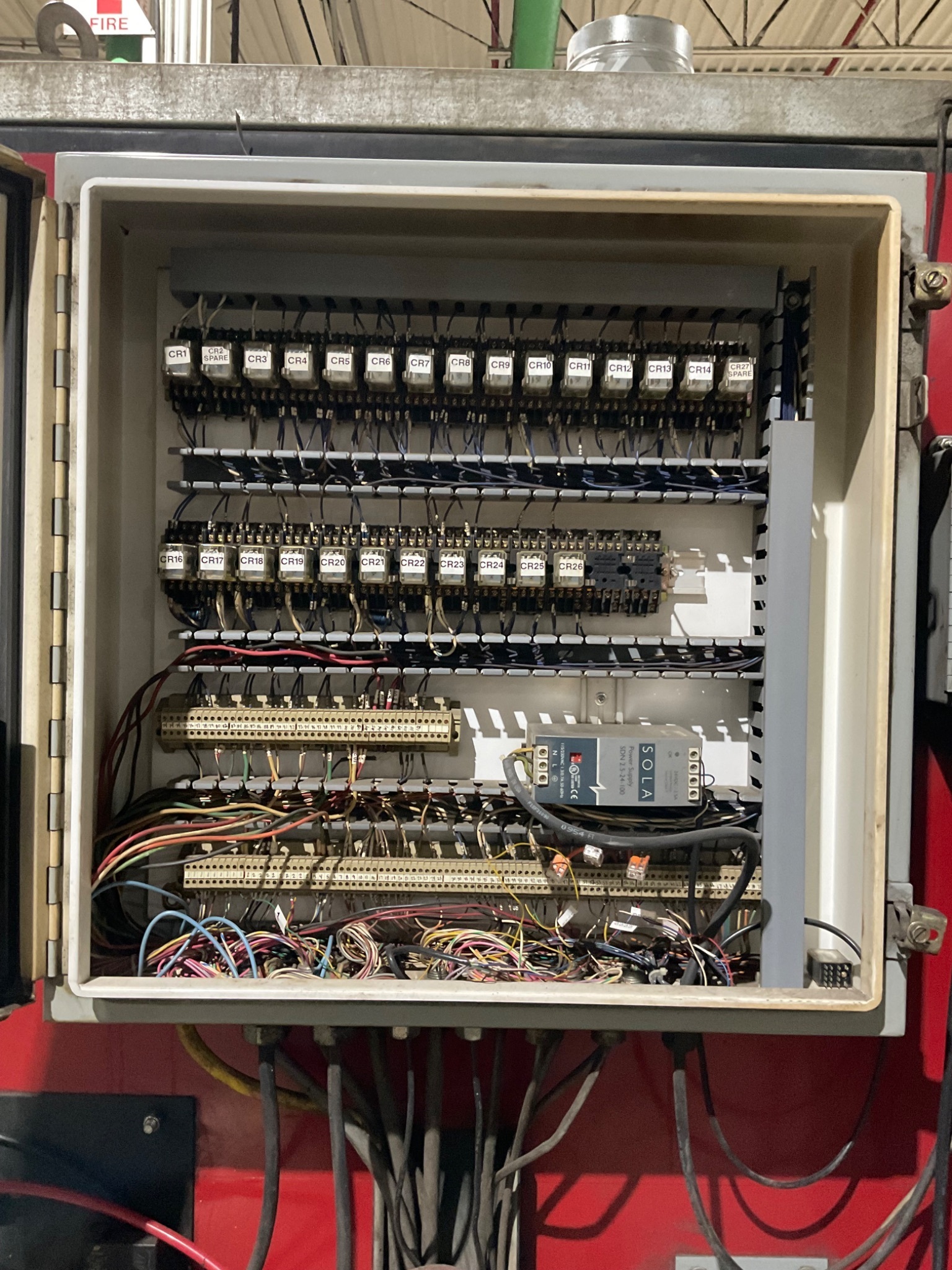 LINCOLN ELECTRIC SYSTEM 10 MIG CELL FANUC ROBOT 2