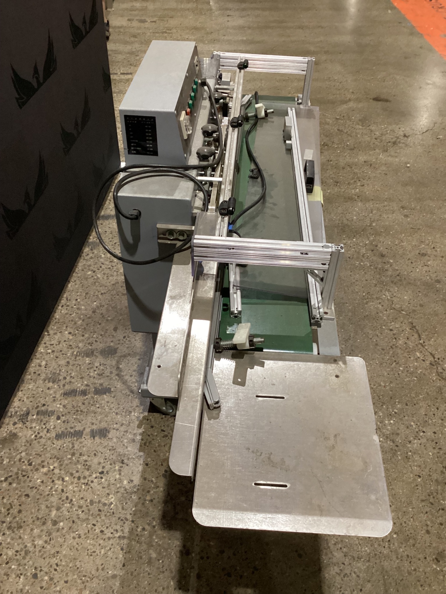 TAKA AS-01P PLASTIC BAG SEALERS USED 3