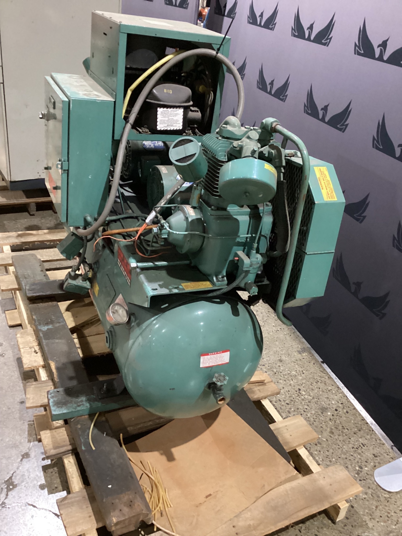 CHAMPION 8010 AIR COMPRESSOR USED 2