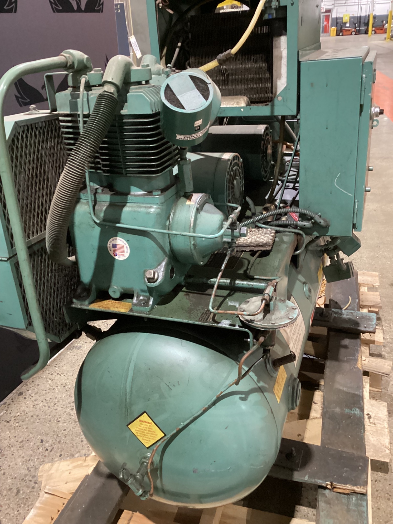CHAMPION 8010 AIR COMPRESSOR USED 9