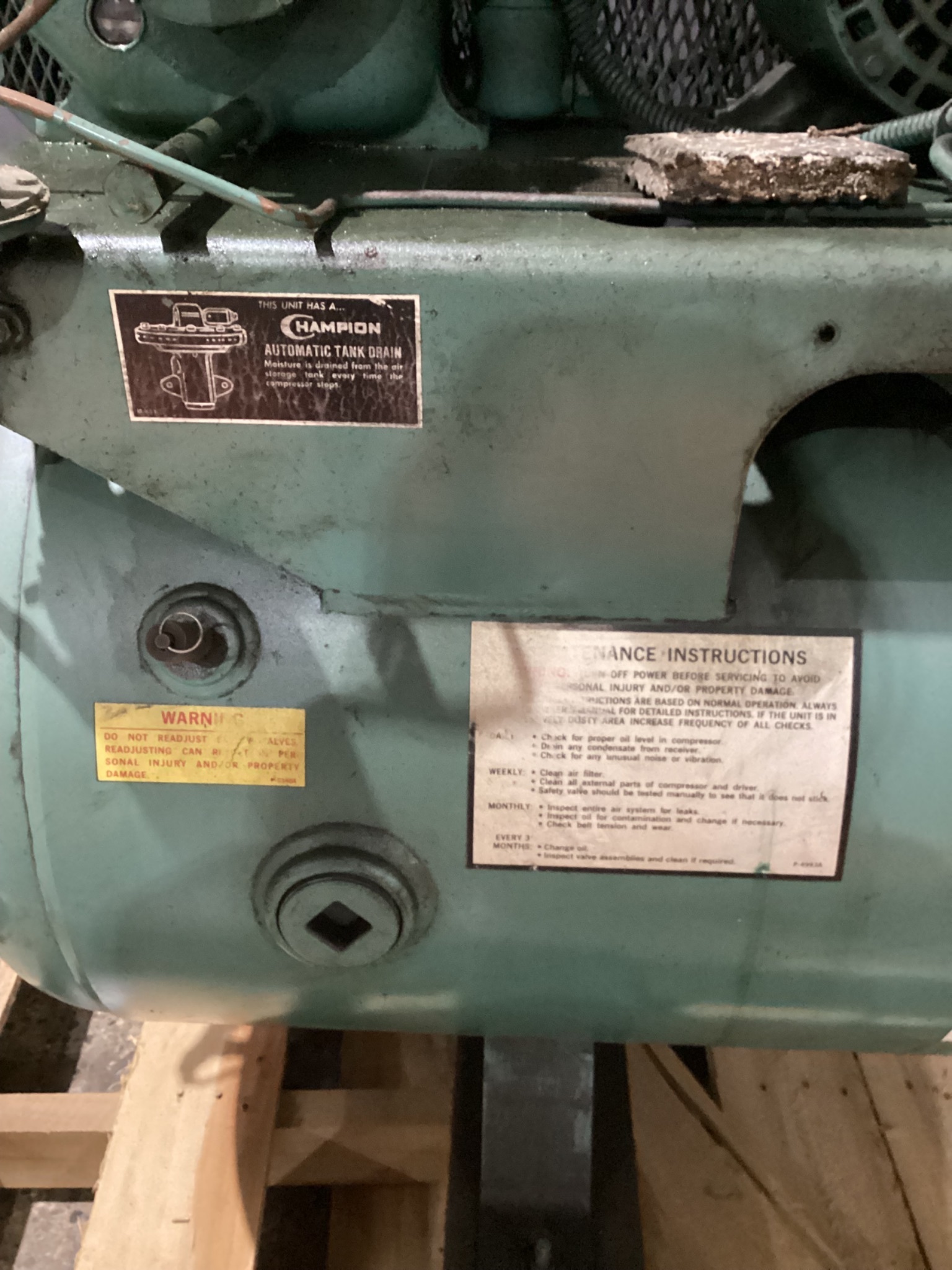 CHAMPION 8010 AIR COMPRESSOR USED 10