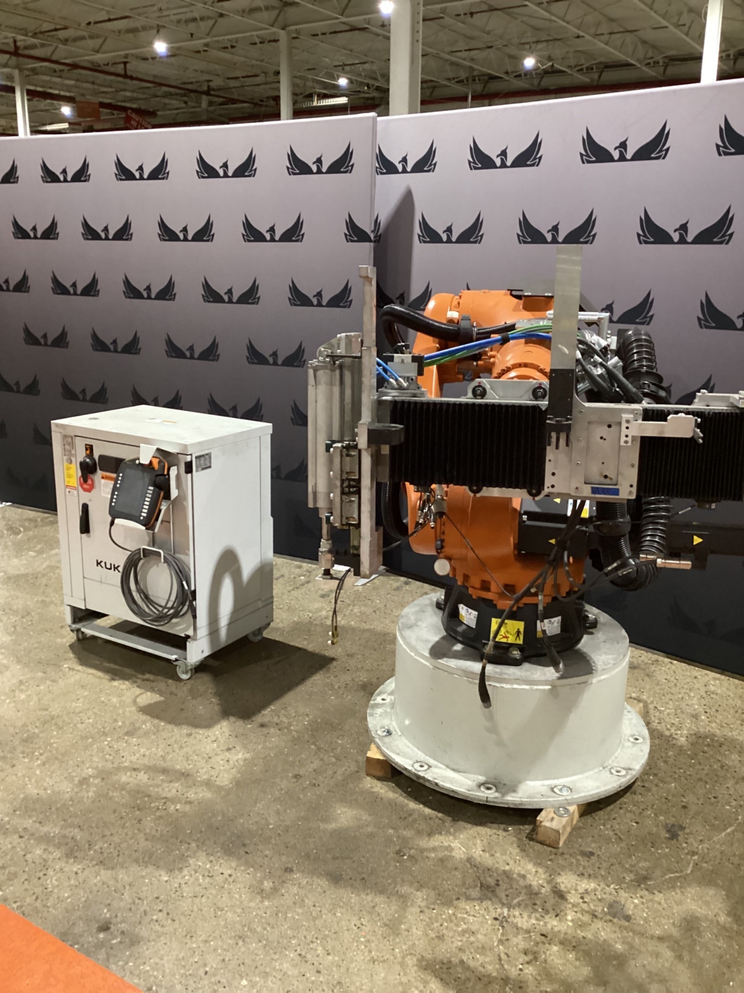 KUKA KR 120 R1800 nano Robot w/ KR C4 NA Controls, Missing Cable Set USED 0
