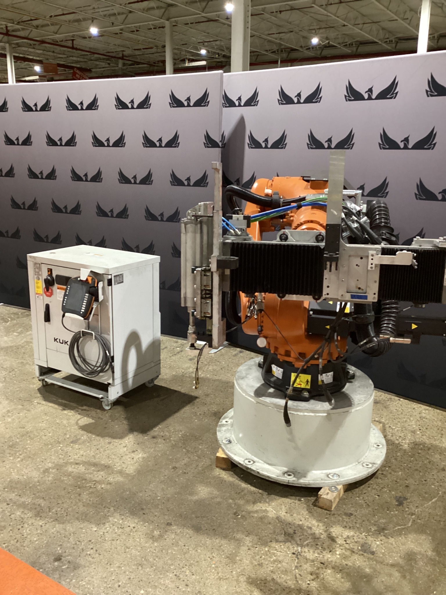 KUKA KR 120 R1800 nano Robot w/ KR C4 NA Controls, Missing Cable Set USED 1
