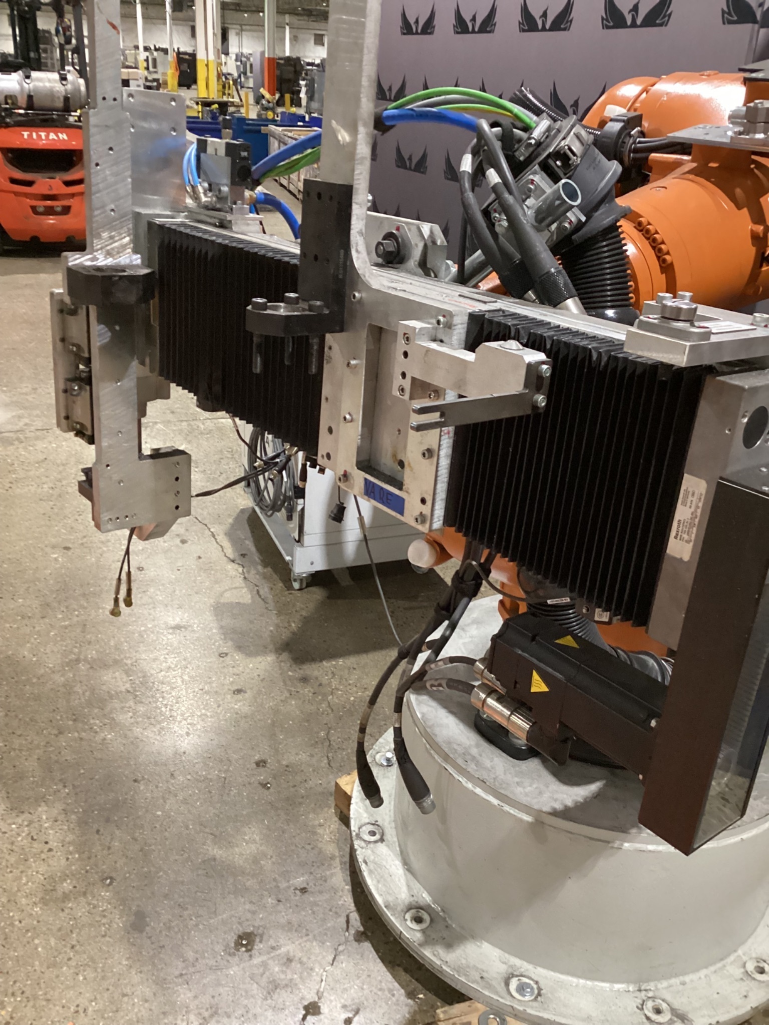 KUKA KR 120 R1800 nano Robot w/ KR C4 NA Controls, Missing Cable Set USED 3