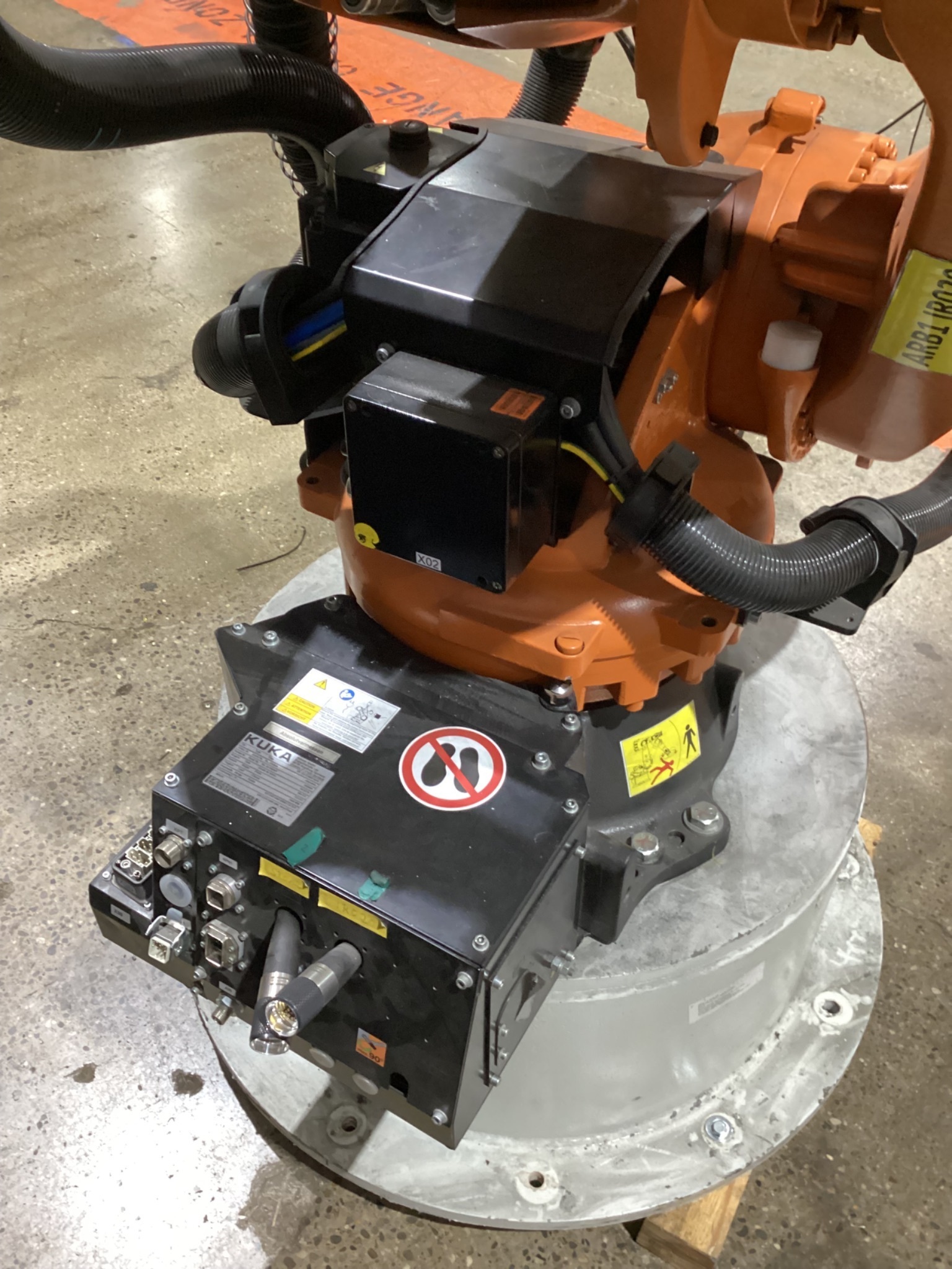KUKA KR 120 R1800 nano Robot w/ KR C4 NA Controls, Missing Cable Set USED 7